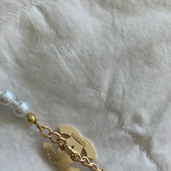 Cute black vintage necklace - Picture 2 of 3